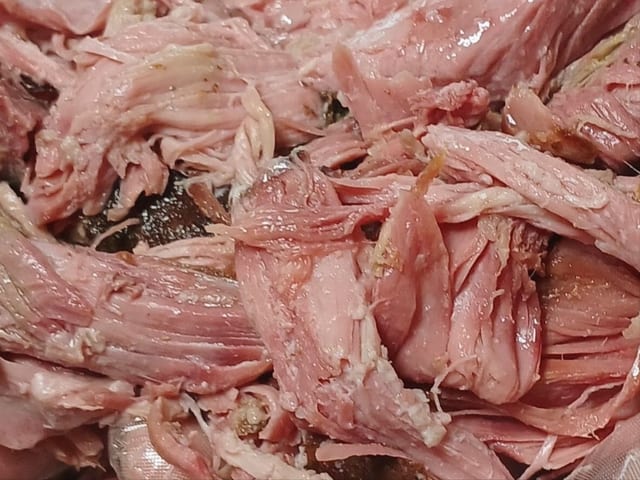 1 LB PULLED PORK (3 servings).